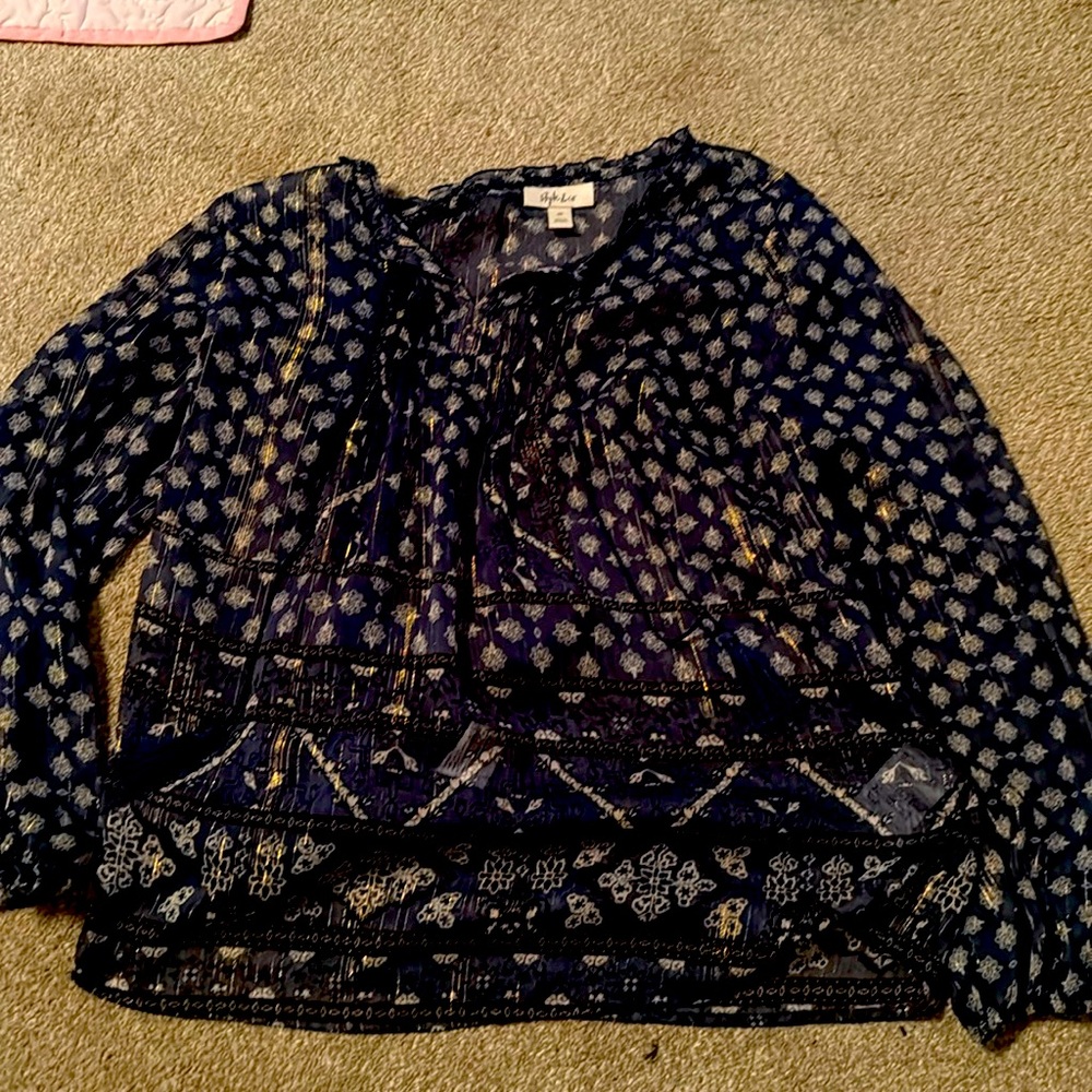 Style and co 
Small petite never worn 
Cami underneath